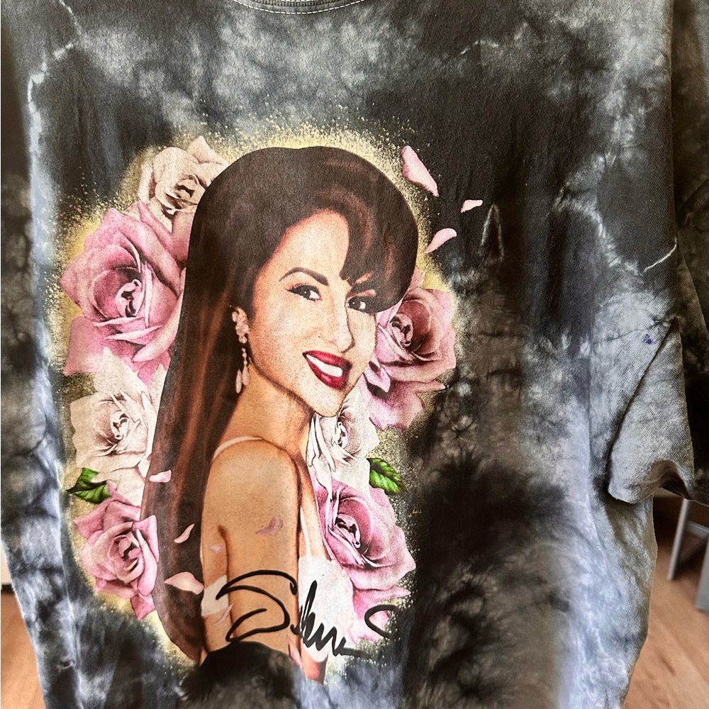 Vintage official Selena Black Tie-Dye Graphic Tee